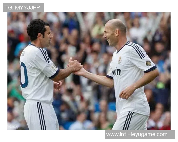 拉波尔塔回忆菲戈在巴萨的辉煌岁月强调生活必须向前看 拉波尔塔回忆菲戈在巴萨的辉煌岁月强调生活必须向前看