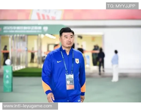 韩鹏:总结比赛经验提升中前场压迫是我们未来的目标 韩鹏:总结比赛经验提升中前场压迫是我们未来的目标