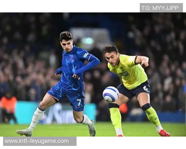 帕尔默庆祝切尔西百场里程碑期待更多精彩表现尽快回归赛场 帕尔默庆祝切尔西百场里程碑期待更多精彩表现尽快回归赛场