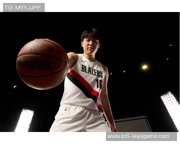 杨瀚森回忆初到美国的艰辛经历与饮食困扰 杨瀚森回忆初到美国的艰辛经历与饮食困扰