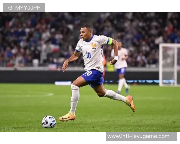 罗德里戈助攻姆巴佩单刀射门遗憾被门将扑出 罗德里戈助攻姆巴佩单刀射门遗憾被门将扑出