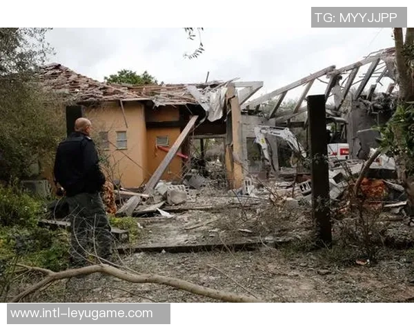 茹子楠因破坏对方单刀进攻被红牌罚下球队雪上加霜局势堪忧