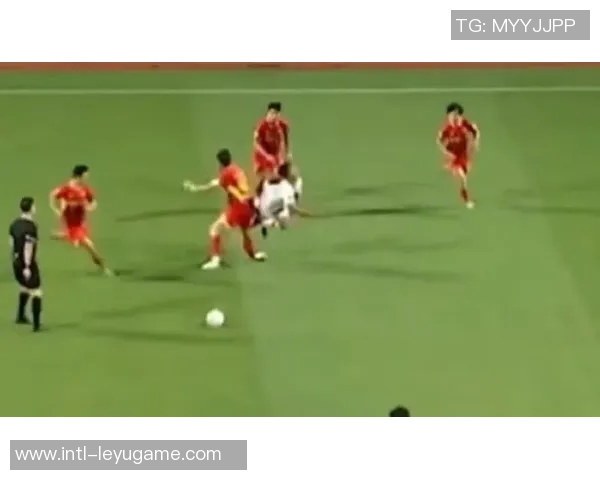 广西平果队员黄威右侧胫腓骨骨皮质断裂预计恢复时间为八个月