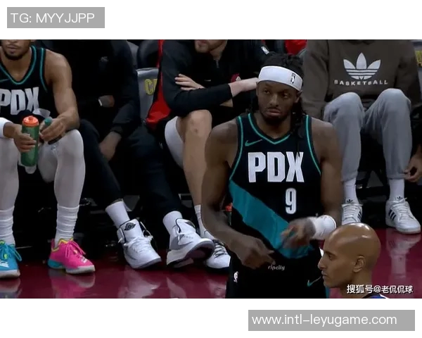 米切尔半场表现亮眼12投7中斩获17分6篮板2助攻且零失误正负值高达19 米切尔半场表现亮眼12投7中斩获17分6篮板2助攻且零失误正负值高达19