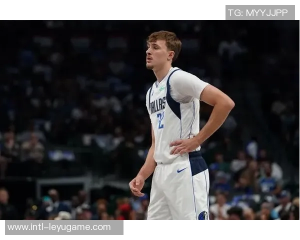 基德表示在全员健康前将继续使用以弗拉格担任控卫的阵容策略 基德表示在全员健康前将继续使用以弗拉格担任控卫的阵容策略