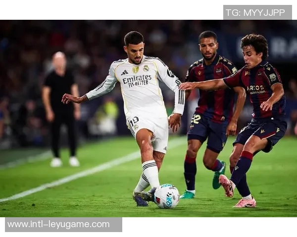 2025年身价飙升阵容揭晓巴黎四将领衔皇马拜仁各有两员大将入选