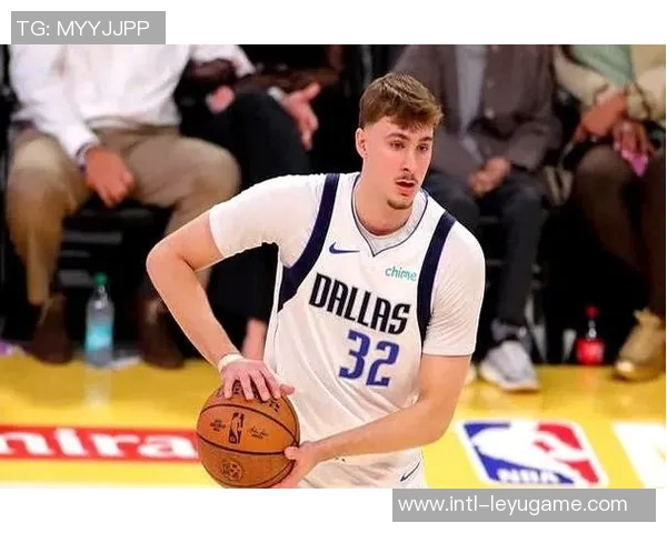 克尼佩尔费尔斯双双砍下24分科比桑德斯贡献17分弗拉格也有15分表现出色