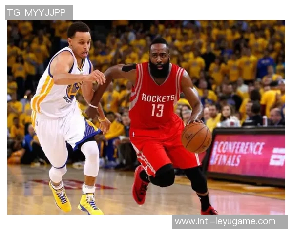 库里谈防守策略：多人包夹哈登与小卡让他们在混战中难以发挥