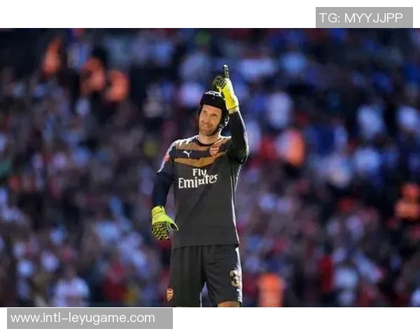 切赫退役后重返冰球赛场期待阿森纳夺冠并有意未来执教