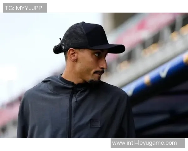 拉菲尼亚谈球队表现:改进必要但规则因人而异使情况复杂